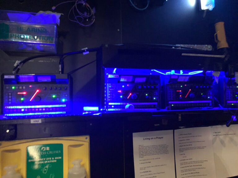433-03-テクニカルオペレーションブース