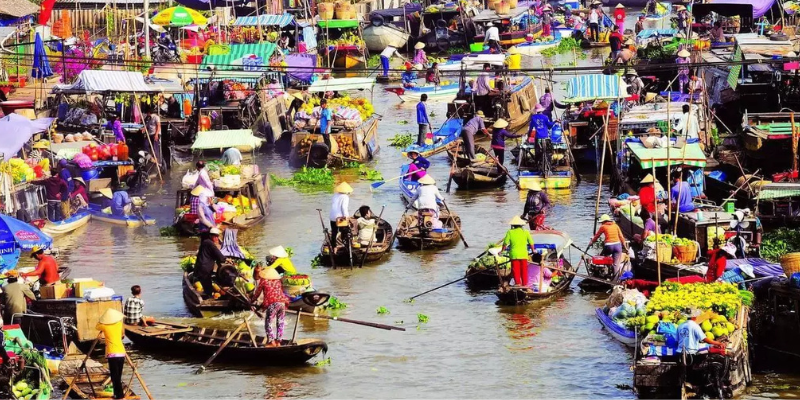 Vietnam’s Floating Markets: A Journey Through Food, Community, and River Culture